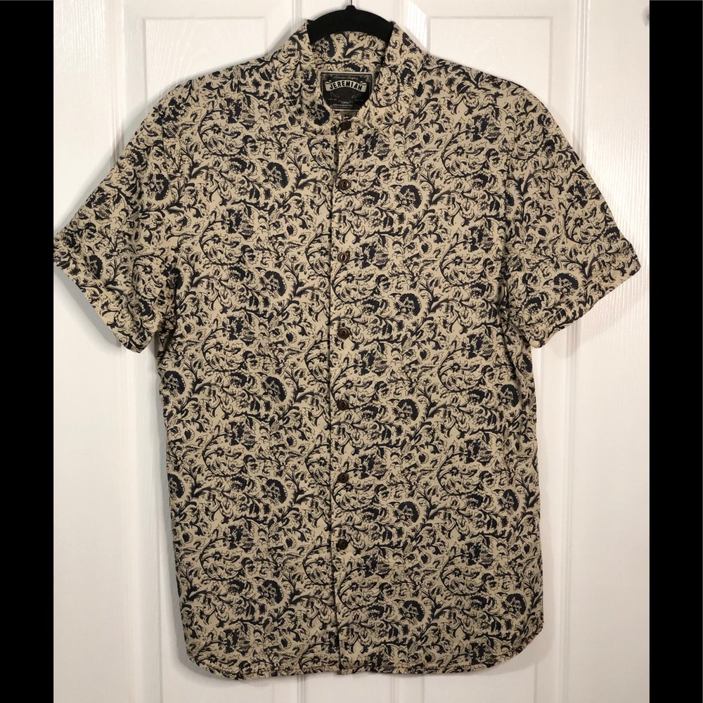 Shirt sleeve Shirt with flower design